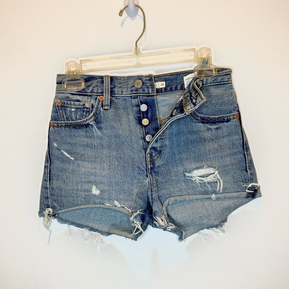 Levi's Wedgie Blue Jean Shorts Sz 25